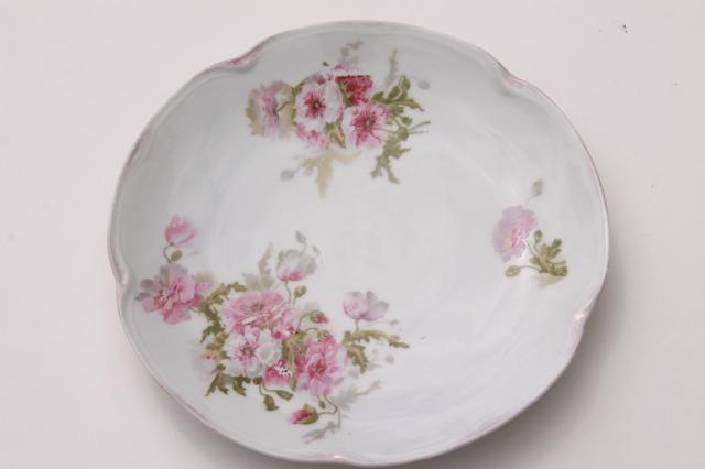 photo of mismatched vintage china, antique plates w/ shabby roses & floral bouquets #12