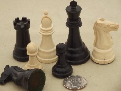 photo of mixed lot vintage game pieces, old bone, bakelite, plastic chess pieces #4