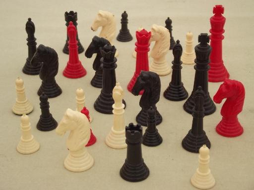 photo of mixed lot vintage game pieces, old bone, bakelite, plastic chess pieces #8