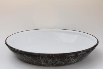catalog photo of mod enamelware pan or tray, black & white spaghetti squiggle drizzle