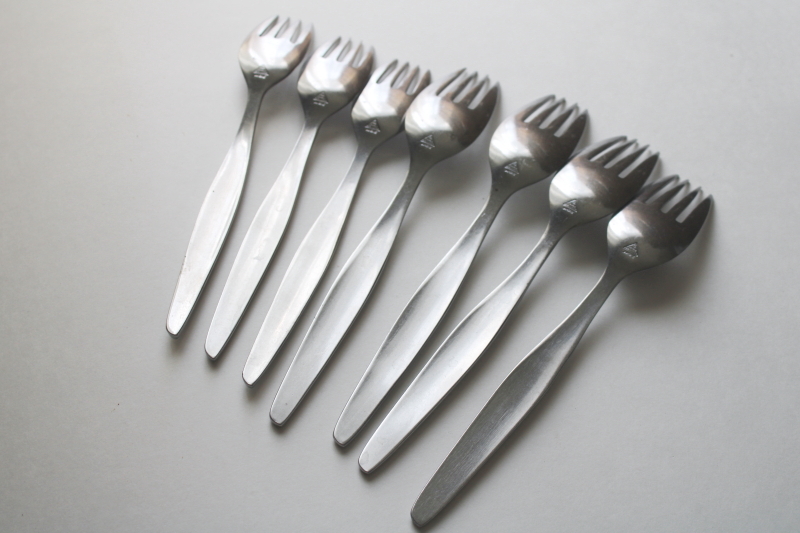 photo of mod vintage Amere Japan stainless flatware pattern AEF1, spork shaped forks, spoons & knives #8
