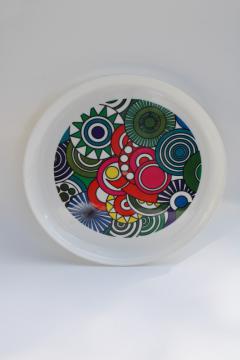 catalog photo of mod vintage Deka plastic serving tray, round plate w/ 60s retro op art print