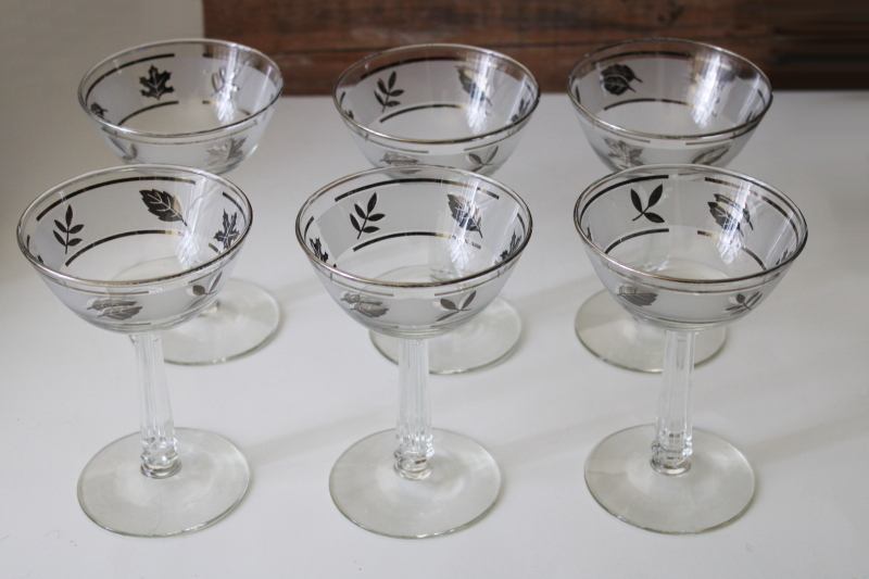 photo of mod vintage Libbey coupe shape champagne or cocktail glasses, silver foliage leaves pattern glass #2