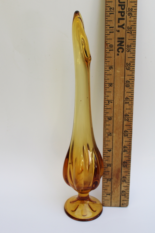 photo of mod vintage swung shape bud vase, hand blown art glass retro harvest gold amber glass #2