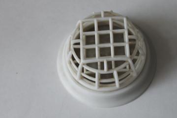 catalog photo of mod white plastic cage flower frog, vintage Golden Gate flower holder w/ label 
