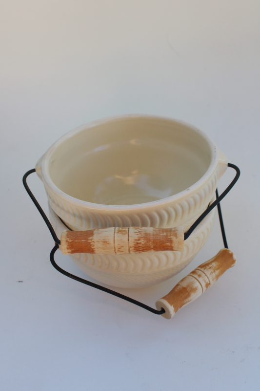 photo of modern farmhouse ceramic bowls w/ wire handles, 1990s vintage primitive stoneware style #4