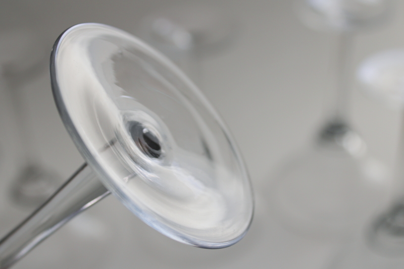 photo of modern hand blown glass cocktail glasses margaritas ebony black spin spiral swirl #5