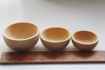 catalog photo of modern rustic natural wood bowls, nesting set of mini bowls doll dishes size