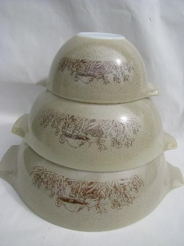 photo of mushrooms vintage Pyrex kitchen glass nest of mixing bowls, Forest Fancies #1