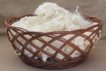 catalog photo of natural raw wool mohair locks or sheep's fleece for primitive Santas & doll hair