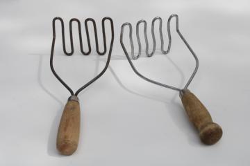 catalog photo of natural worn wood handled potato mashers, old kitchen utensils, 1930s vintage kitchenware