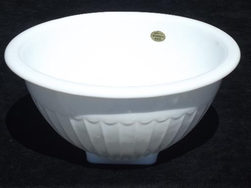 photo of nesting Vitrock milk glass bowls, vintage mixing bowl set w/ original label #4