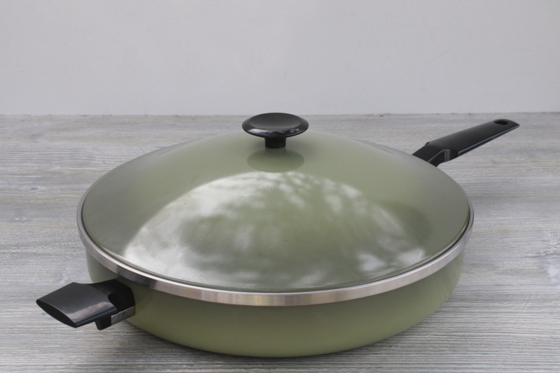 photo of never used vintage West Bend avocado green cookware, 12 inch skillet frying pan w/ lid #2