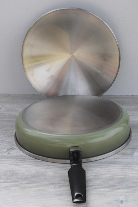 photo of never used vintage West Bend avocado green cookware, 12 inch skillet frying pan w/ lid #4