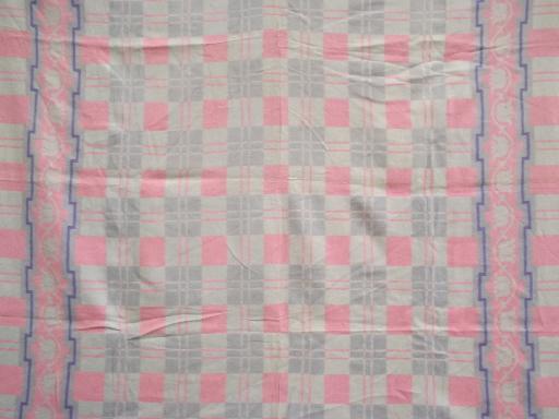 photo of never used vintage cotton camp blanket, retro 50s pink and grey tulips #4