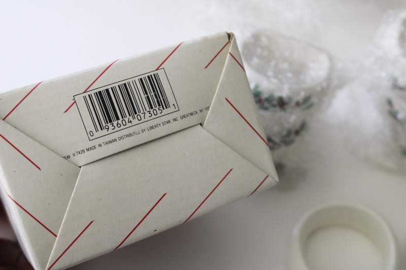 photo of new in box vintage Christmas holly ceramic napkin holders, set of 8 napkin rings 1980s Taiwan  #3