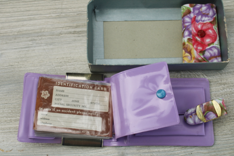 photo of new in box vintage Hong Kong groovy floral plastic key case & wallet w/ photo holder sleeve #2