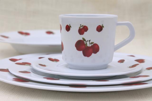 photo of new melmac dinnerware w/ fall apples, red apple print unbreakable melamine plastic dishes set #5