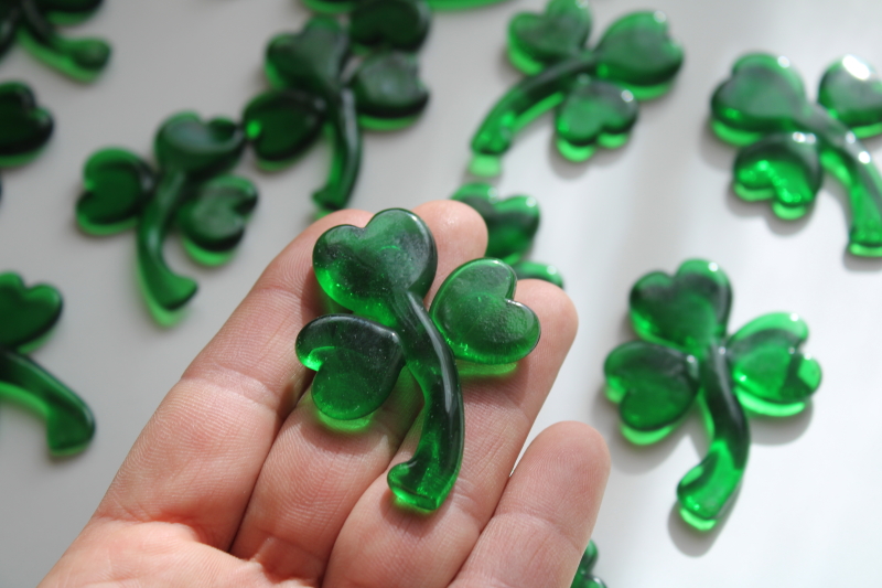 photo of new old stock 24 lampwork art glass shamrocks, emerald green glass clover table decorations #2