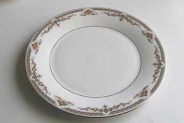 new old stock vintage Royal Doulton china dinner plate, Repton pattern 