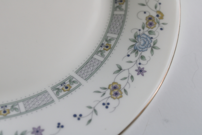 photo of new old stock vintage Royal Doulton china dinner plate, Tara pattern  #2