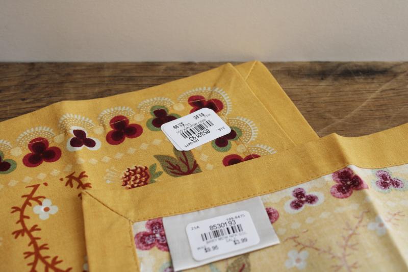 photo of new w/ tags Williams Sonoma cotton napkins, berry meadow print berries on mustard gold #3