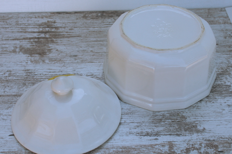 photo of new w/ label vintage 2 quart casserole w/ lid, Pfaltzgraff Heritage white stoneware  #5