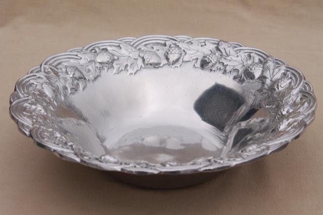 photo of oak leaf & acorn RWP Wilton Armetale serving / salad bowl, vintage pewter #3