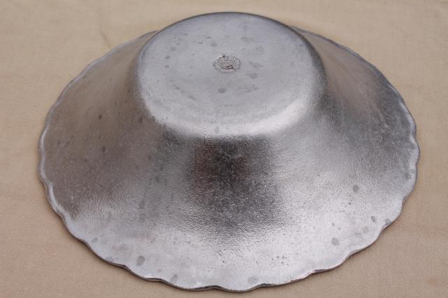 photo of oak leaf & acorn RWP Wilton Armetale serving / salad bowl, vintage pewter #7