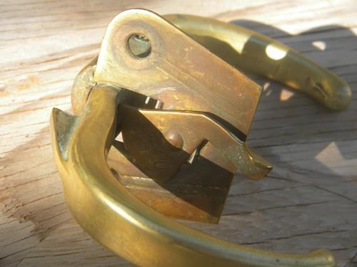 photo of old 1930s deco vintage solid brass screen or porch door latch handle #3