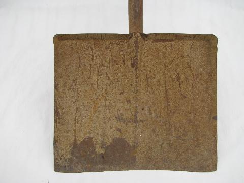 photo of old 1930s vintage steel snow shovel, primitive farm tool #2