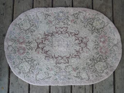 photo of old 1940s vintage hand hooked rug, faded flowers shabby cottage style #1