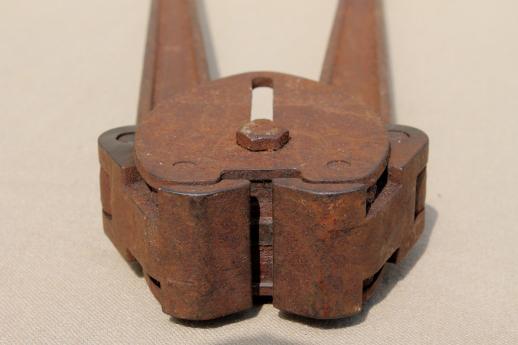 photo of old ACME crimping tool for steel strapping, pallet strapping or bundling crimping tool #3