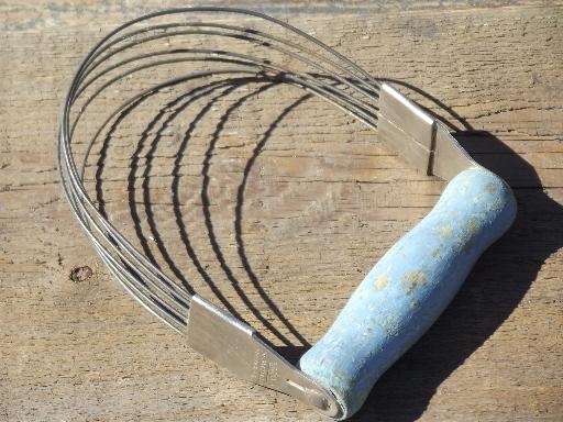 photo of old Androck wire pastry blender, kitchen hand tool w/ worn blue paint #3