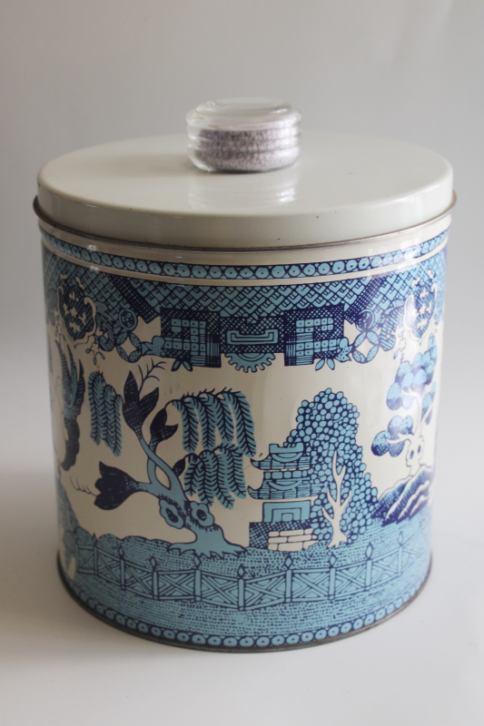 photo of old Blue Magic cracker tin or cookie jar, glass knob w/ crystals, blue willow print  #1