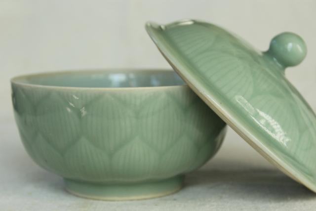 photo of old Chinese celadon green lotus flower covered bowl, chop mark vintage pottery #2