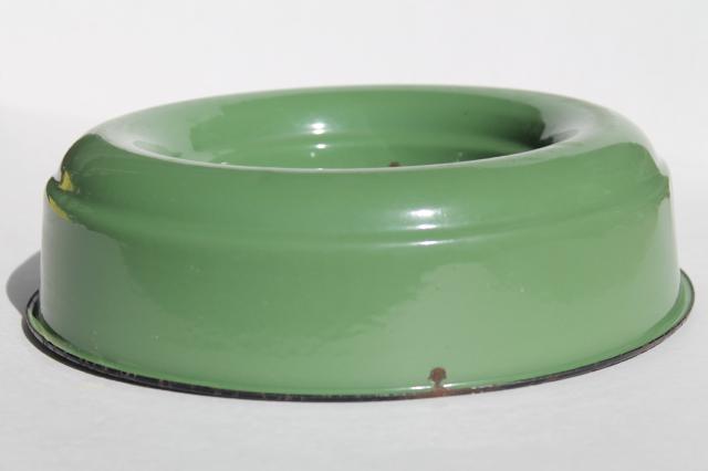 photo of old Cream City Ware enamelware, vintage metal ring mold / pan, dark green enamel #2