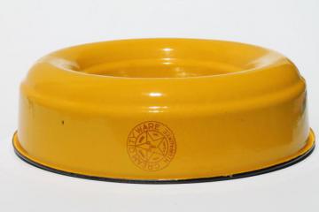 catalog photo of old Cream City enamelware, vintage metal ring mold / pan, bright yellow