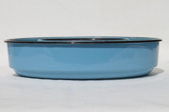 photo of old Cream City enamelware, vintage metal ring mold / pan, rare oval in blue #6