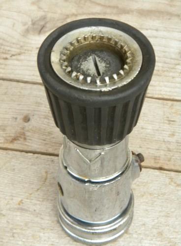 photo of old Elkhart Brass Mfg industrial vintage firehose nozzle L200SOS fog/ss #2