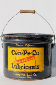 catalog photo of old Gear & Chassis Central Petroleum label, vintage metal bucket grease can