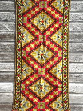 catalog photo of old Norwegian tapestry hanging or table runner, antique wool embroidery