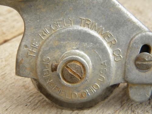 photo of old Ridgely Trimmer Co edge trimming/cutting tool for wallpaper etc #4