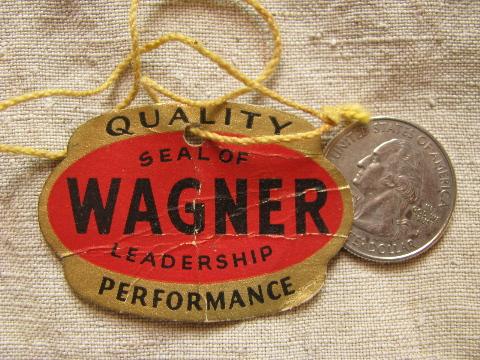 photo of old Wagner ware cast iron paper hang tag label, Good Housekeeping seal #1