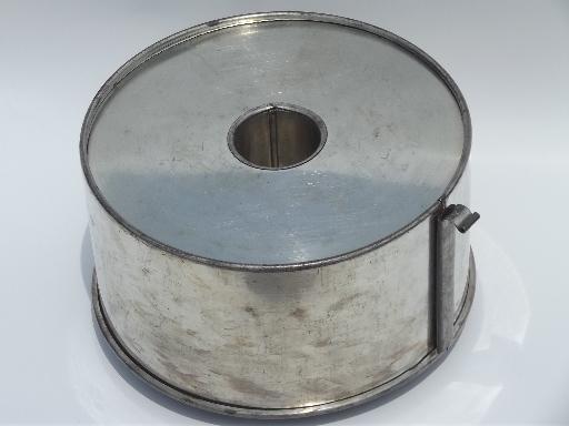 photo of old antique Cream City embossed tin angel food tube / bundt cake pan #3