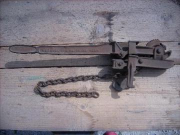 catalog photo of old antique Whitesel barbed wire fence stretcher for farm & ranch, 1915 patent date