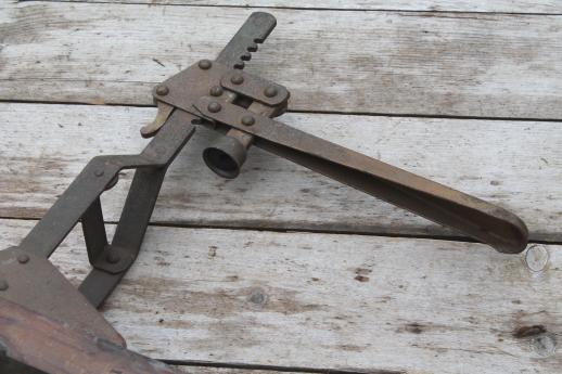 photo of old antique bottle capper & lot of vintage bottle caps, primitive bottling set-up #9