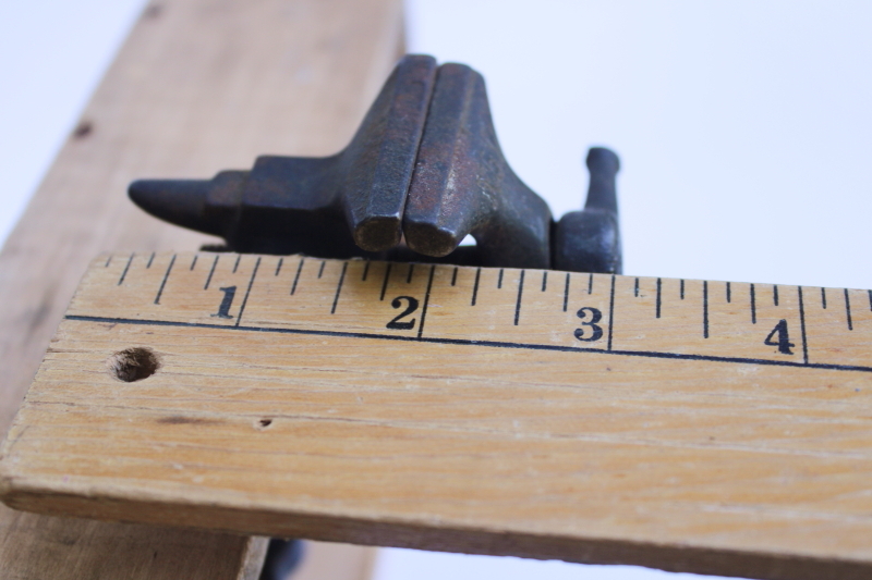 photo of old antique cast iron vise, bench clamp tiny vise w/ anvil for jewelers metalworking or miniatures #3