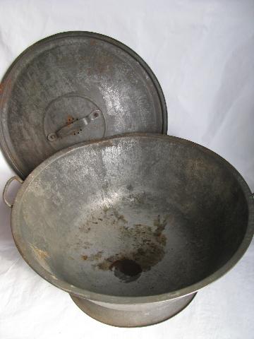 photo of old antique farm kitchen primitive, vintage dough riser bowl w/ cover #3