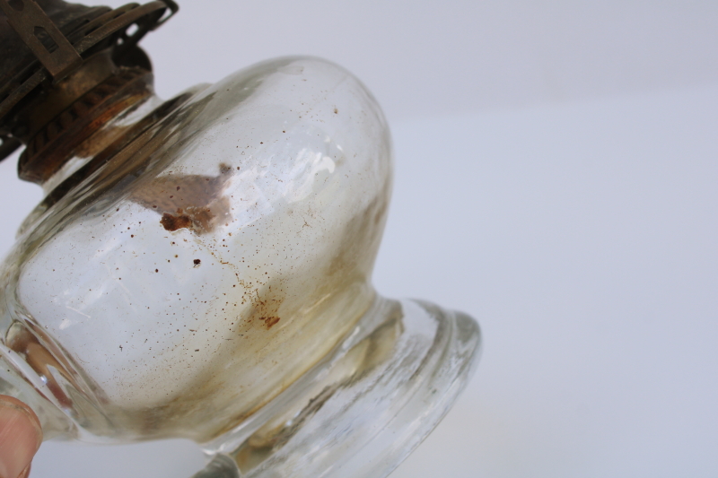 photo of old antique glass oil lamp with handle, early 1900s vintage Queen Anne burner  #3